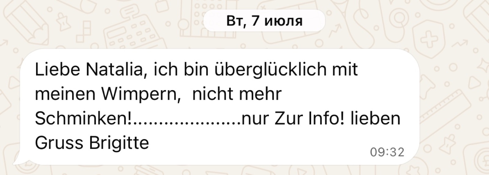 Bewertung einer Kundin über ihre Wimpern